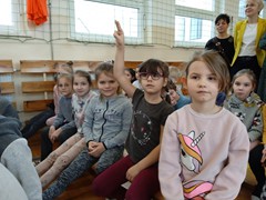 Bezpieczne ferie - spotkanie z policjantem (4)